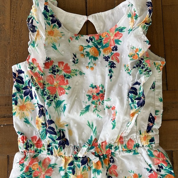 Janie and jack vibrant floral open back Swiss dot flutter sleeve romper jumpsuit - Picture 3 of 6